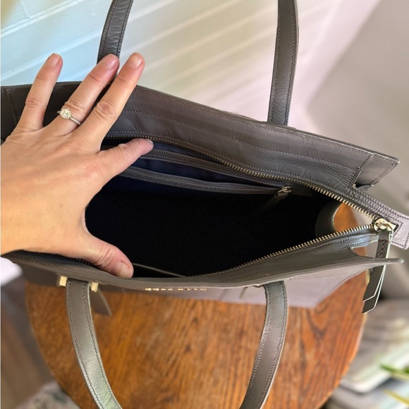 Cole Haan vestry Leather Tote Bag - Picture 9 of 14